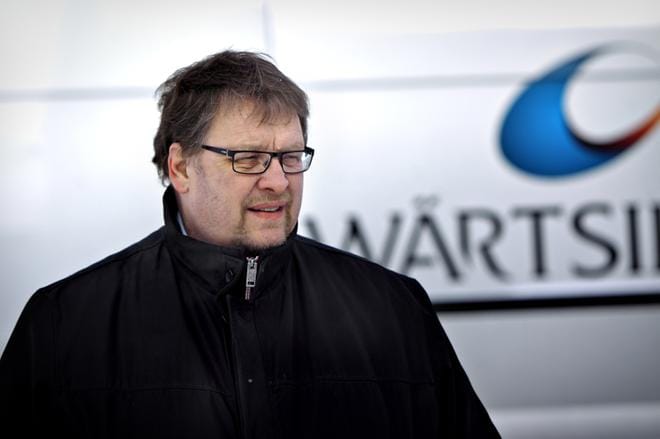 Tunnelma on karmaiseva, kun ihmiset odottavat, tuleeko kutsu esimiehen koppiin, pääluottamusmies Ralf Holmlund sanoo. Kuva: Kari Löfhjelm