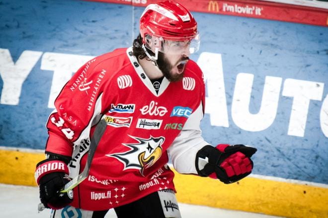 Valentin Claireaux teki kaksi maalia Ässien verkkoon. KUVA: OSKU PIENIMÄKI / ESA SILTALOPPI MEDIA