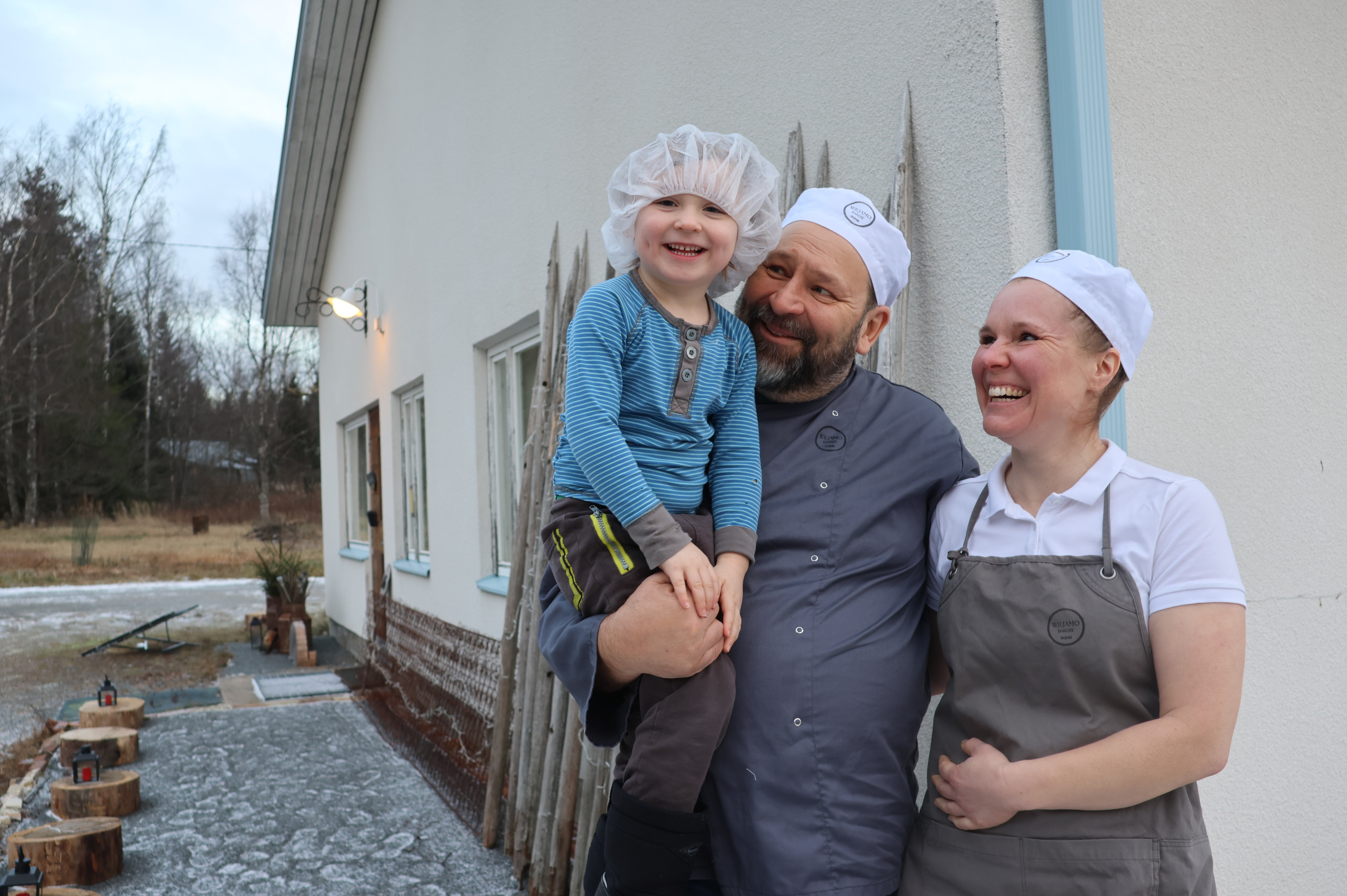 Leipomo-kahvila heräsi henkiin vuosien tauon jälkeen Villamolla – Isojoelle muuttanut pariskunta pyörittää paikkaa