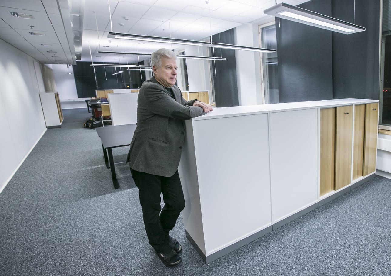 Oulun Tilakeskuksen johtajan Jouko Leskinen mielestä tulevia ongelmia pystyttäisiin ehkäisemään valvomalla rakentamista entistä enemmän kunnan omana virkamiestyönä. "Konsultit on yleensä valittu sillä perusteella, että kuka halvimmalla tarjoaa", Leskinen sanoo. Arkistokuva.