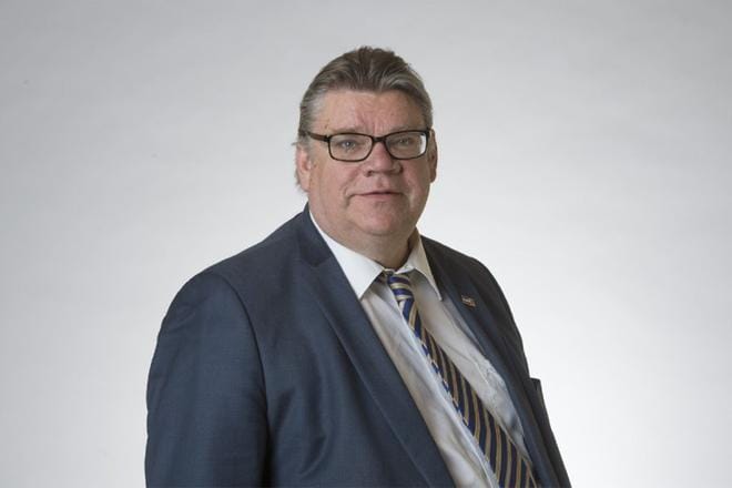Oppositiopuolueiden puheenjohtajat ihmettelevät ulkoministeri Timo Soinin toistuvia abortinvastaisia kannanottoja. KUVA: Kimmo Brandt