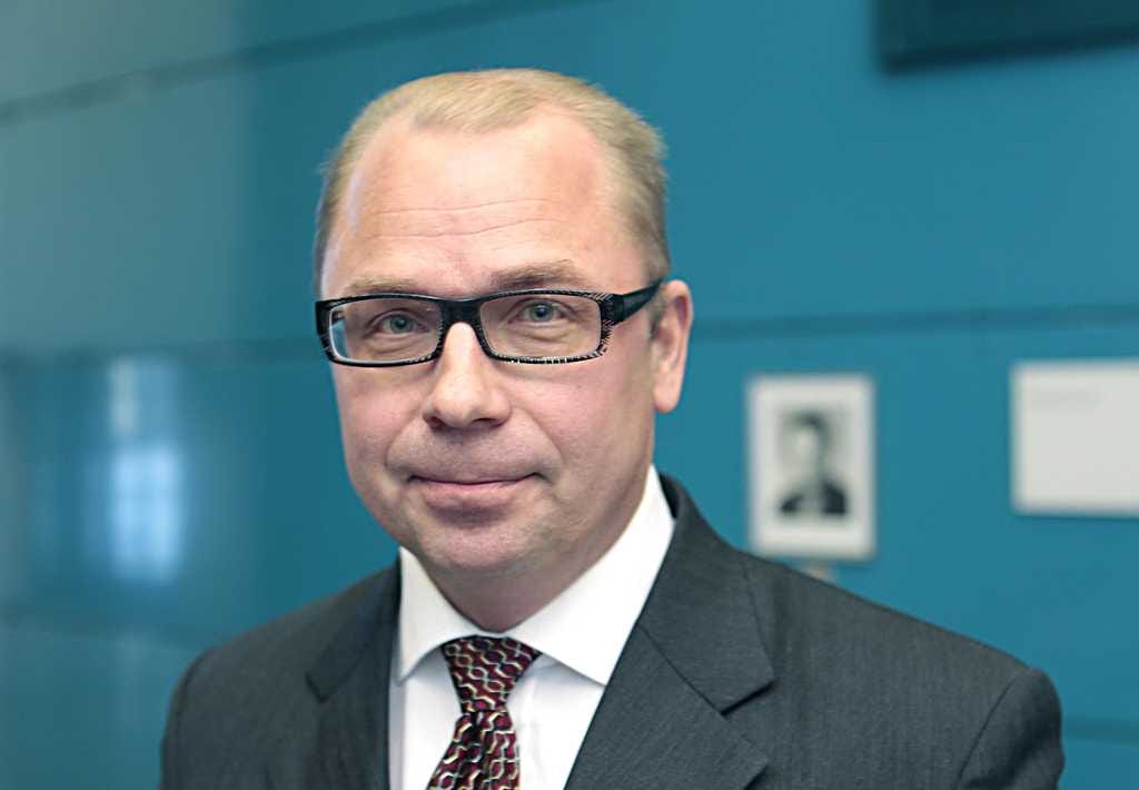 Kimmo Alajoutsijärvi työskenteli Oulun yliopiston taloustieteiden tiedekunnassa 16-vuotta.