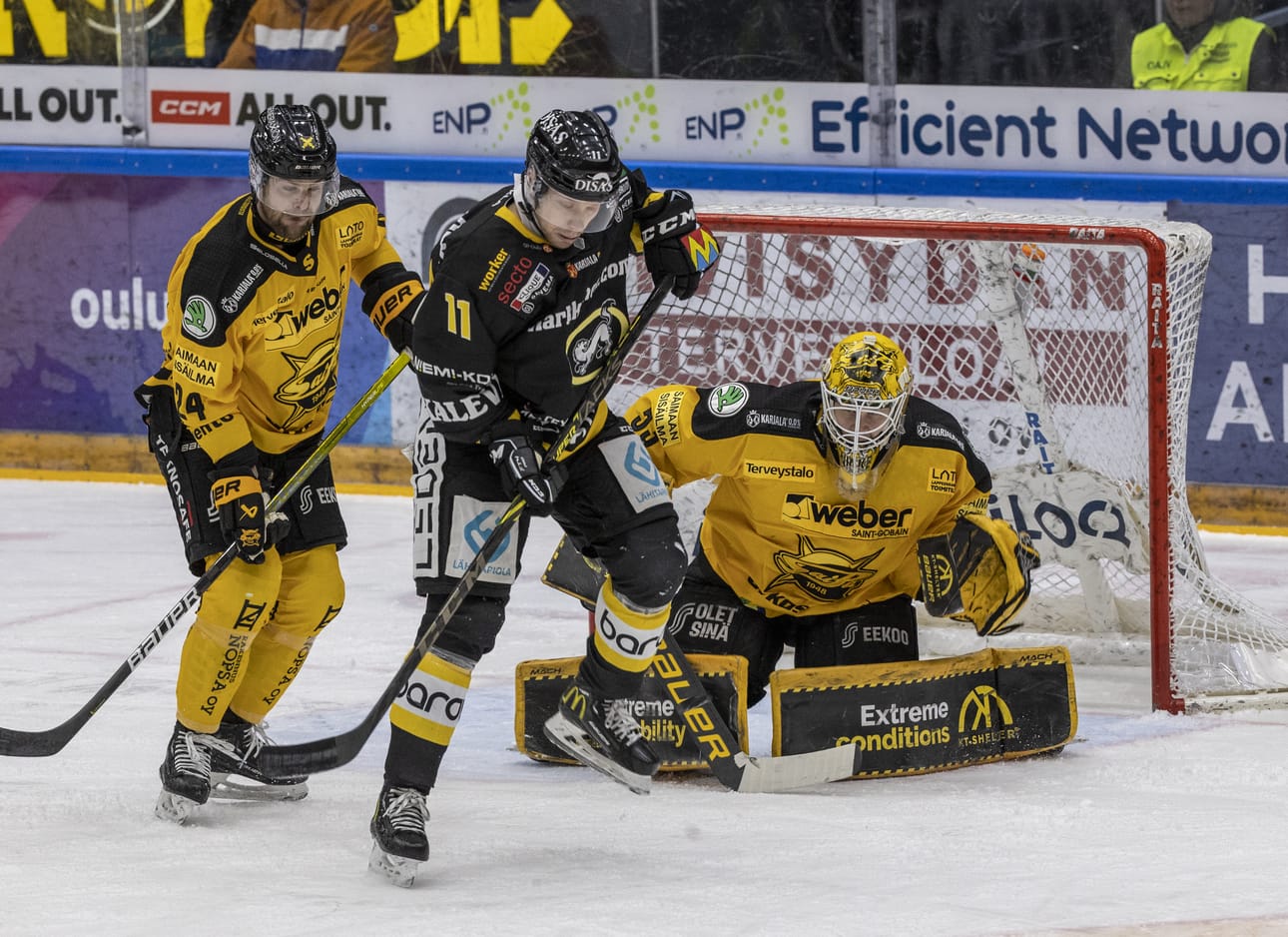 Petter Emanuelsson huilaa pitkään loukkaantumisen takia.