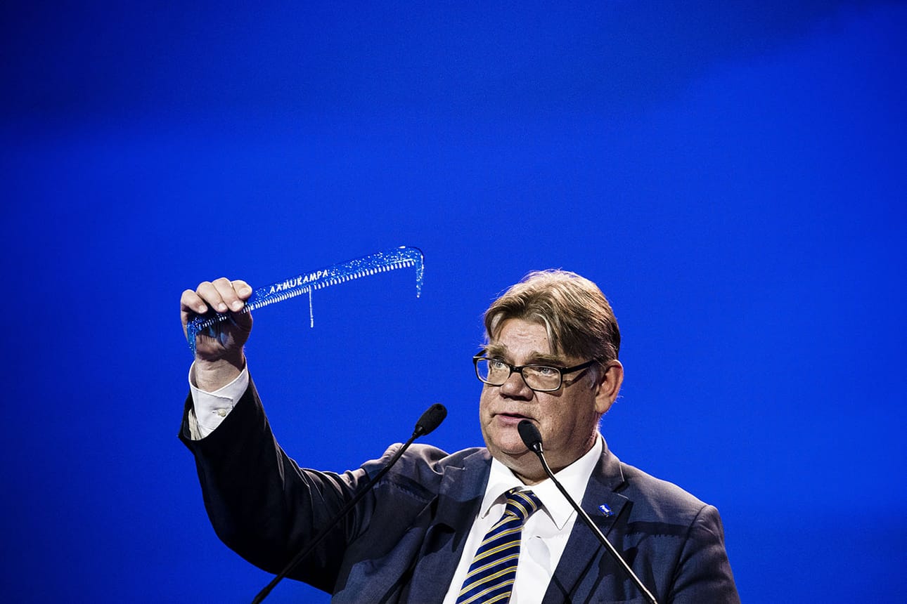 Timo Soini on Suomen pitkäaikaisin puoluejohtaja. Jyväskylän puoluekokouksessa 2017 Jussi Halla-aho tuli Soinin tilalle perussuomalaisten johtoon.