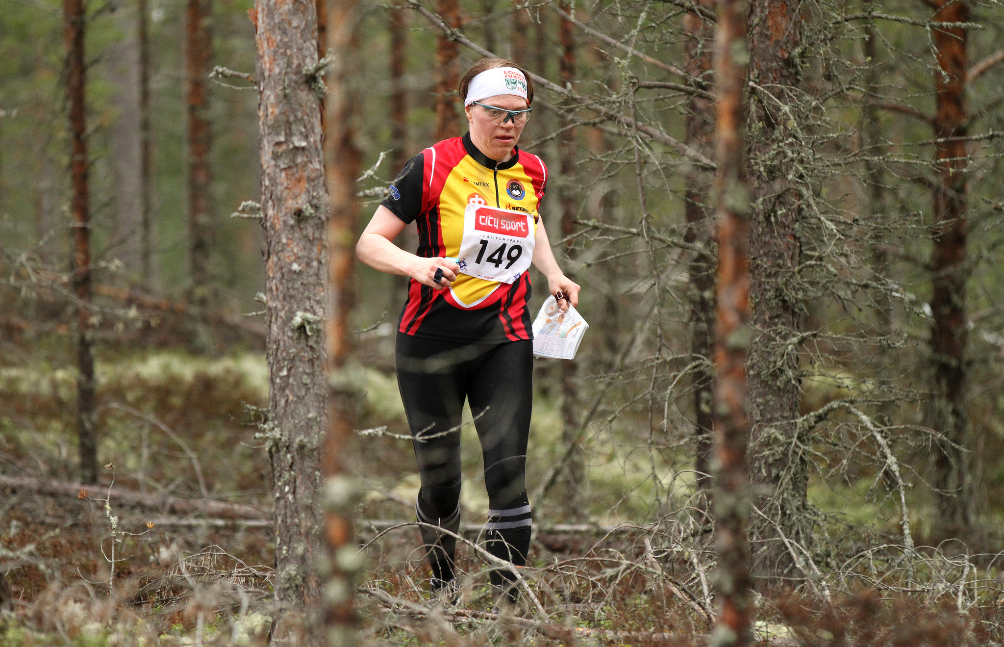 Järjestävää seuraa SK Pohjantähteä edustanut Jouni Kujala voitti miesten pääsarjan näytöstyyliin.