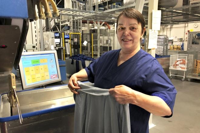 Seinäjoen kummityttö, Maria Kannasto, viettää 60-vuotispäiväänsä matalalla profiililla perheen kesken. Kymmenen vuotta sitten oli isommat juhlat. Kuva Virpi Kupiainen-Ämmälä