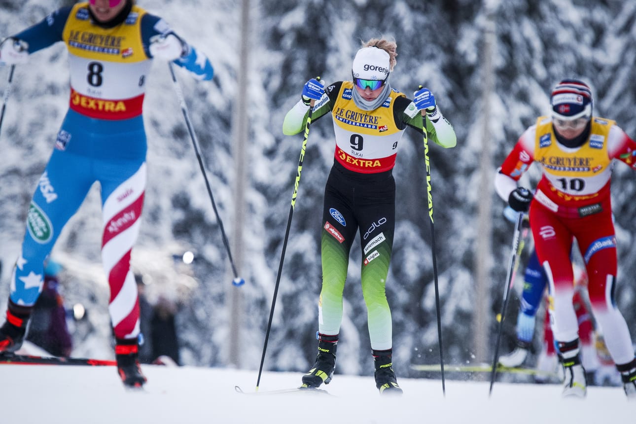 Sprintterinä kunnostautunut Slovenian Anamarija Lampic jättää maastohiihdon ja siirtyy ampumahiihtäjäksi.