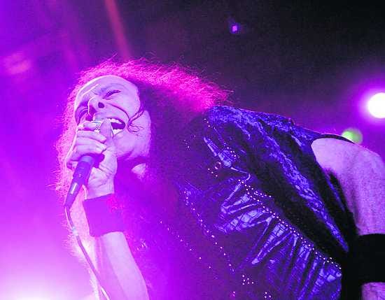 Virkeä kuusikymppinen. Lauantaina Club Teatrian lavalle Dio-yhtyeensä kanssa hevibakkanaalit päättävä laulaja Ronnie James Dio on puurtanut raskasta rokkia jo kolmekymmentä vuotta.