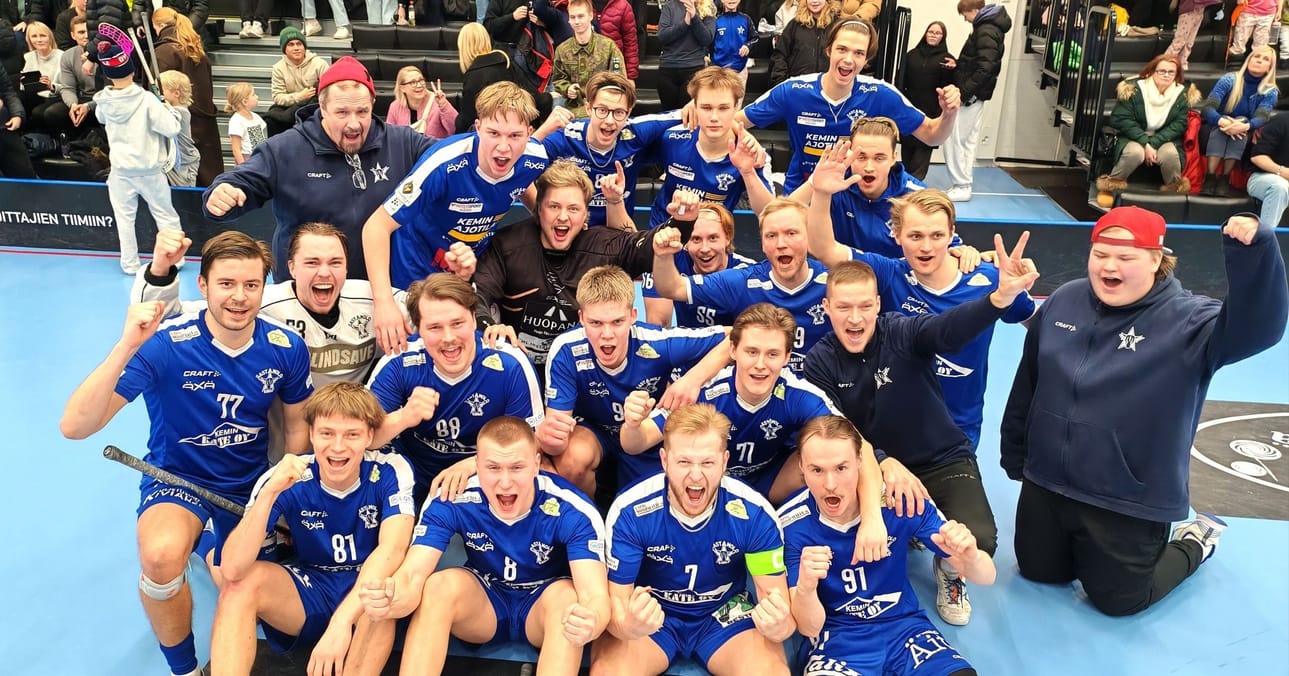 Sastamololla oli aihetta juhlaan, kun kausi päättyi sarjapaikan varmistumiseen.