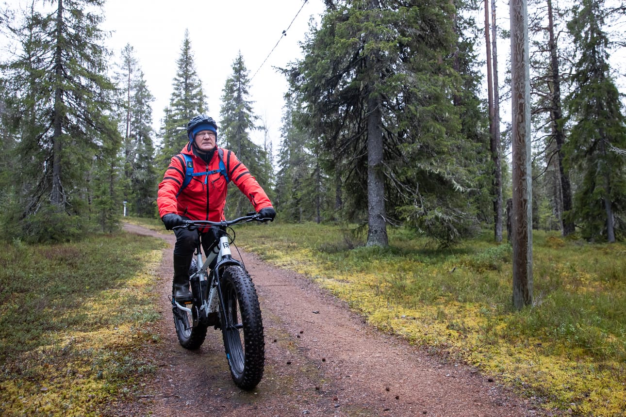 Reilun 17 kilometrin mittaisen reitin kiertämiseen meni sähköpyörillä hieman päälle kaksi tuntia kuvaustaukoineen.