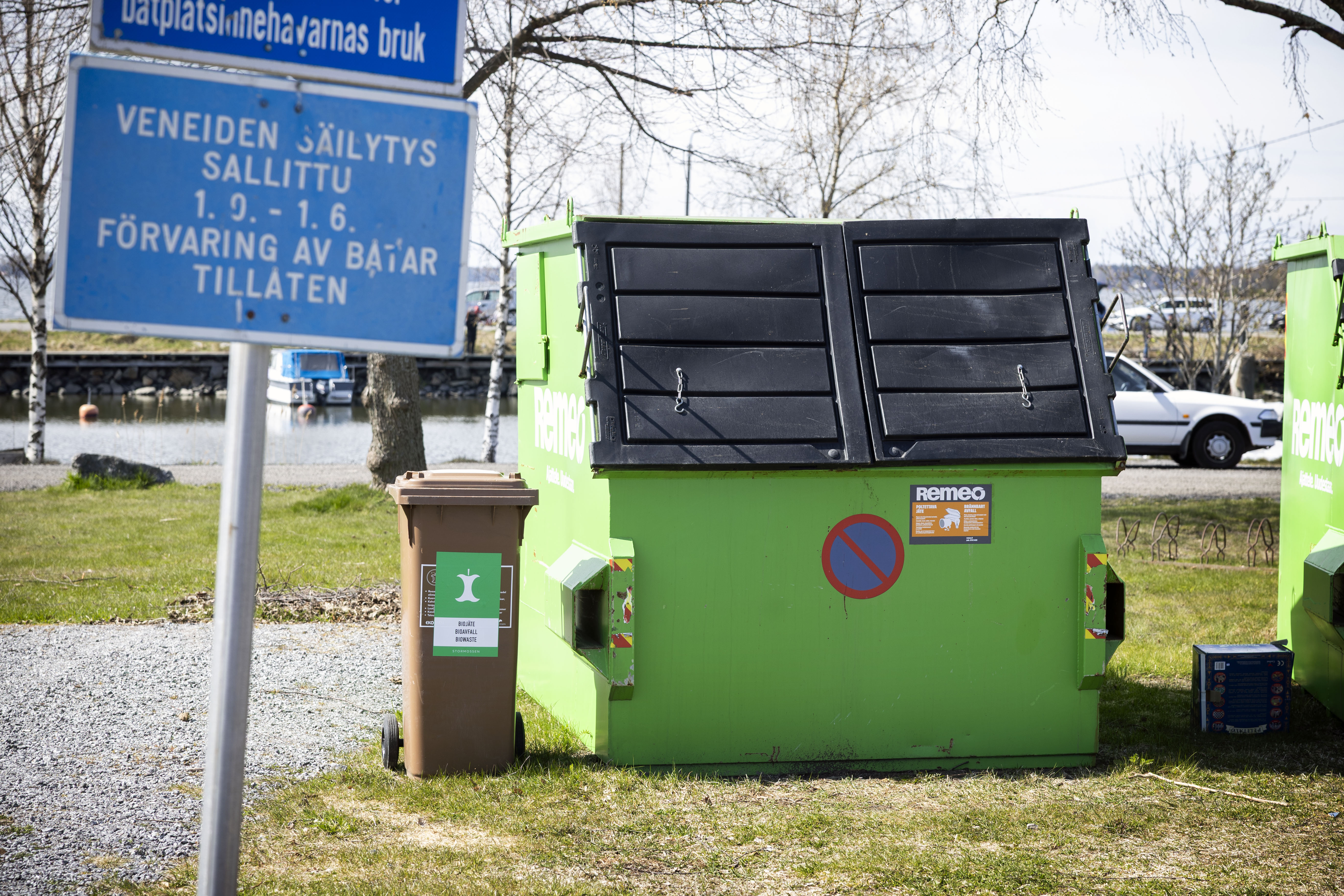 Håkan kuljettaa roskat kotiin mökiltä – "Tämä lasku on aivan turha"