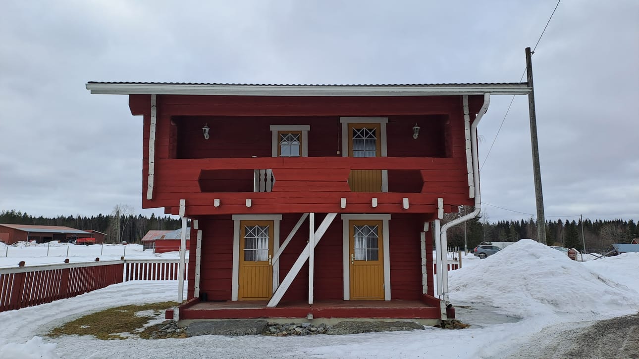 Missä sijaitsee näin kutsuvan näköinen lutti?