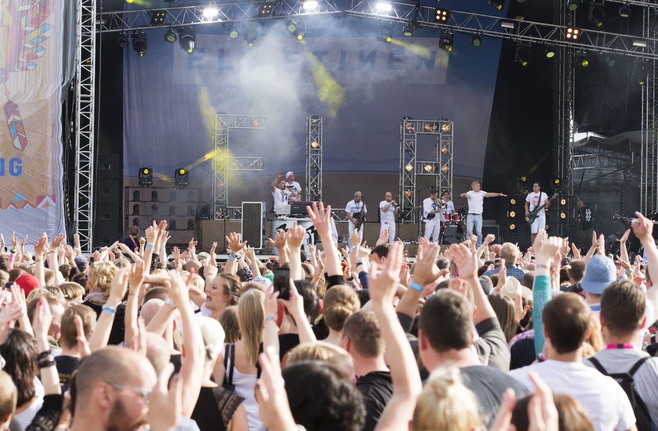 Pohjois-Pohjanmaa mielletään kesätapahtumamaakunnaksi. Kiinnostavimpina tapahtumina pidetään muun muassa Qstock- ja Suomipop-festivaaleja.