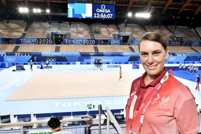 Alexandra Mavrakis on olympialaisten rytmisen voimistelun välinevaikeudesta vastaava ylituomari. Kuva: Lehtikuva/Heikki Saukkomaa