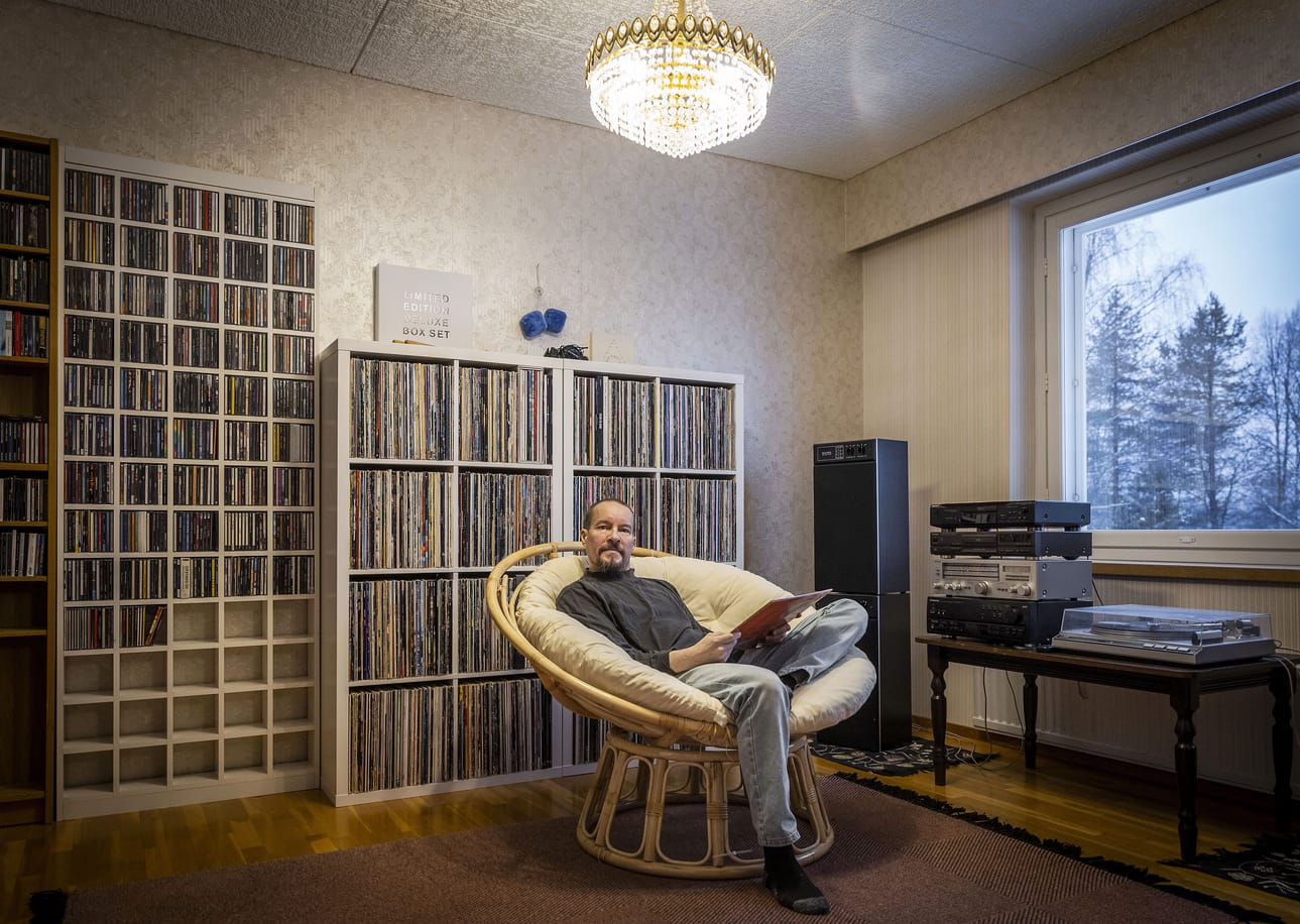Jorma Tabell on intohimoinen musiikinharrastaja, joka suosii vanhaa elektroniikkaa. – Nykytekniikka on tehty särkymään, jotta kuluttajalle voidaan myydä uusia laitteita moneen kertaan.