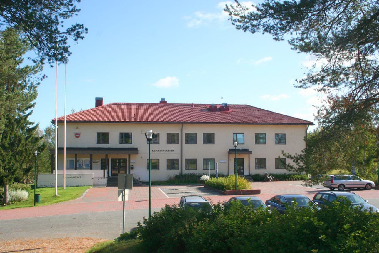 Taivalkosken kunnanvirasto. Arkistokuva.