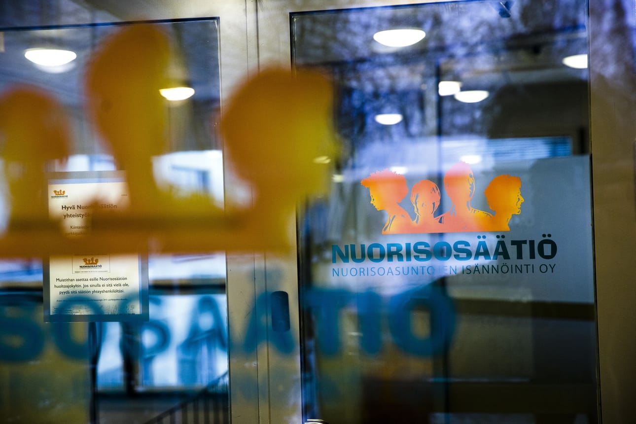 Syytteet nousivat nyt Nuorisosäätiön entistä toimitusjohtajaa Aki Haaroa ja kahta muuta henkilöä vastaan. Arkistokuva säätiön toimistolta.