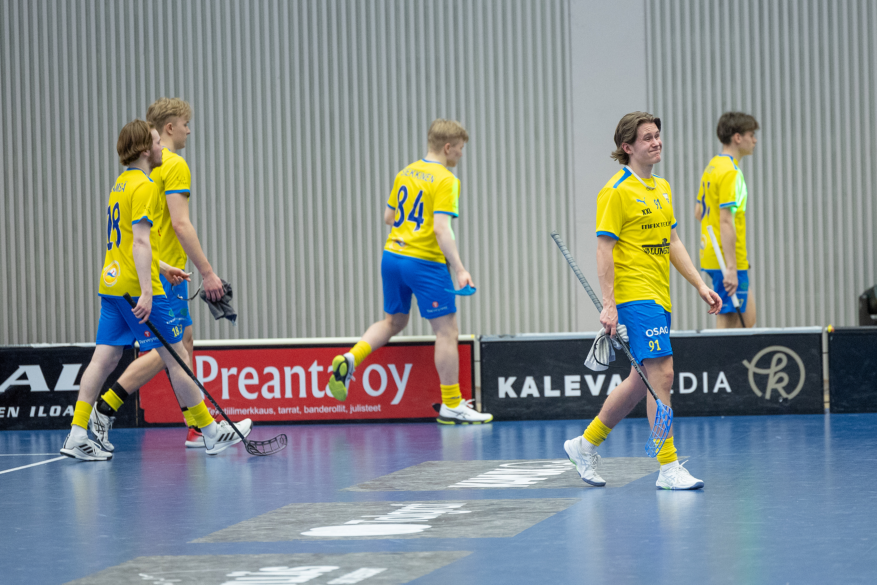 Kaleva Live: OLS:n P22 selkä seinää vasten, vain voitolla finaalisarja viidenteen peliin – katso salibandykauden viimeinen Kastellin peli suorana täältä