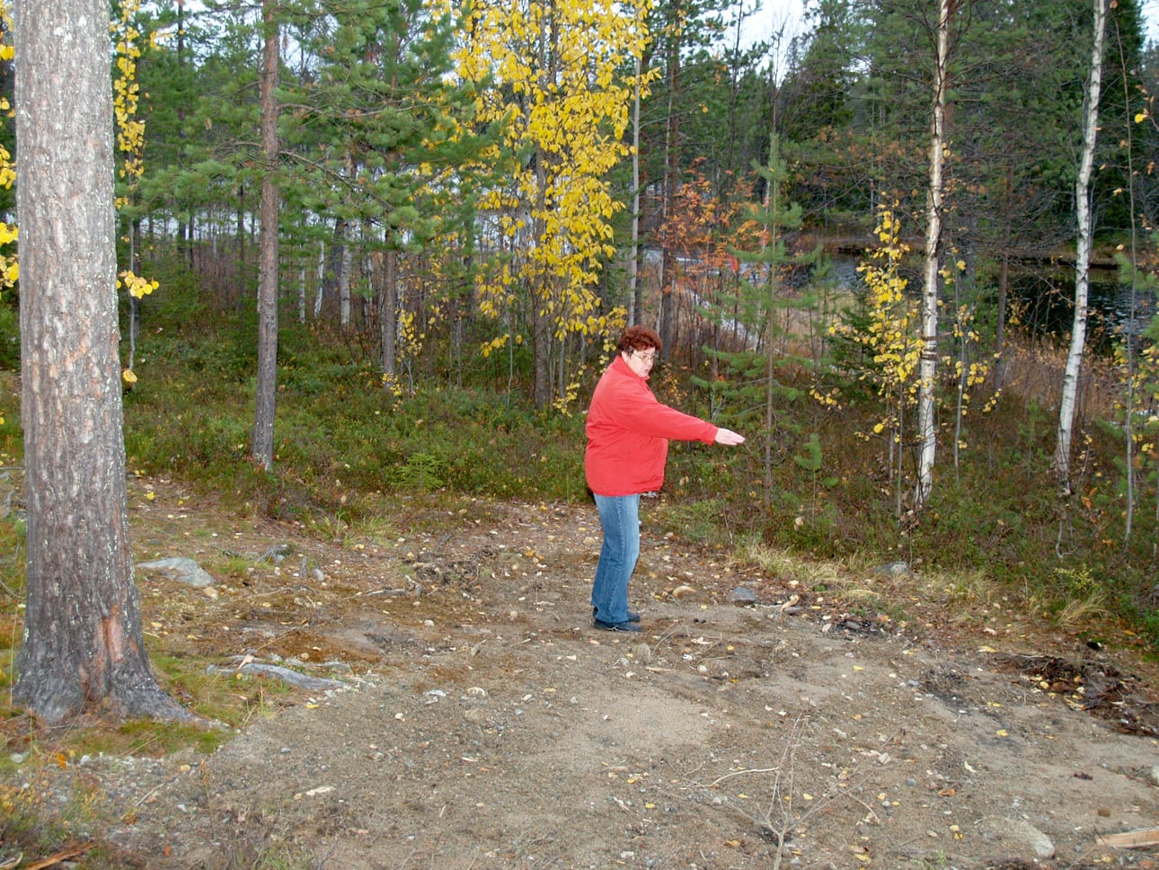 Pajarin Pyssäys on palvellut tienkäyttäjiä, vesilläliikkujia ja kyläläisiä vuodesta 1999 saakka. Se on myös antanut työllistymismahdollisuuksia ja tuonut tuloja monille kyläläisille. Nyt alueen kohtalo on avoin.