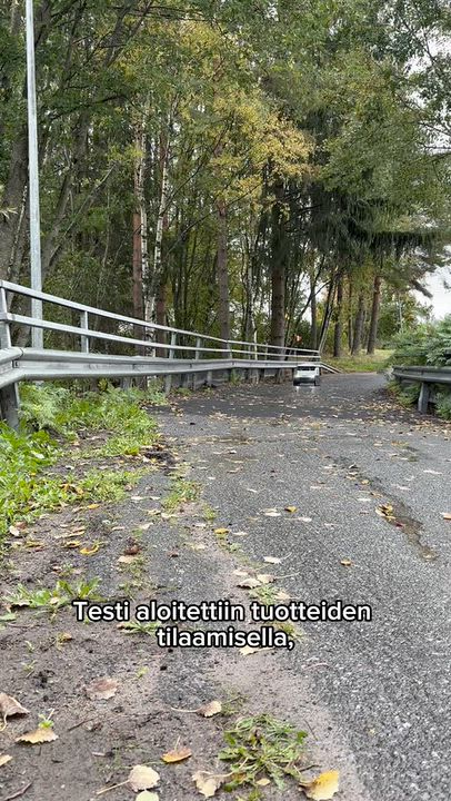 Komiat-lehden toimitus testasi ruokarobottia