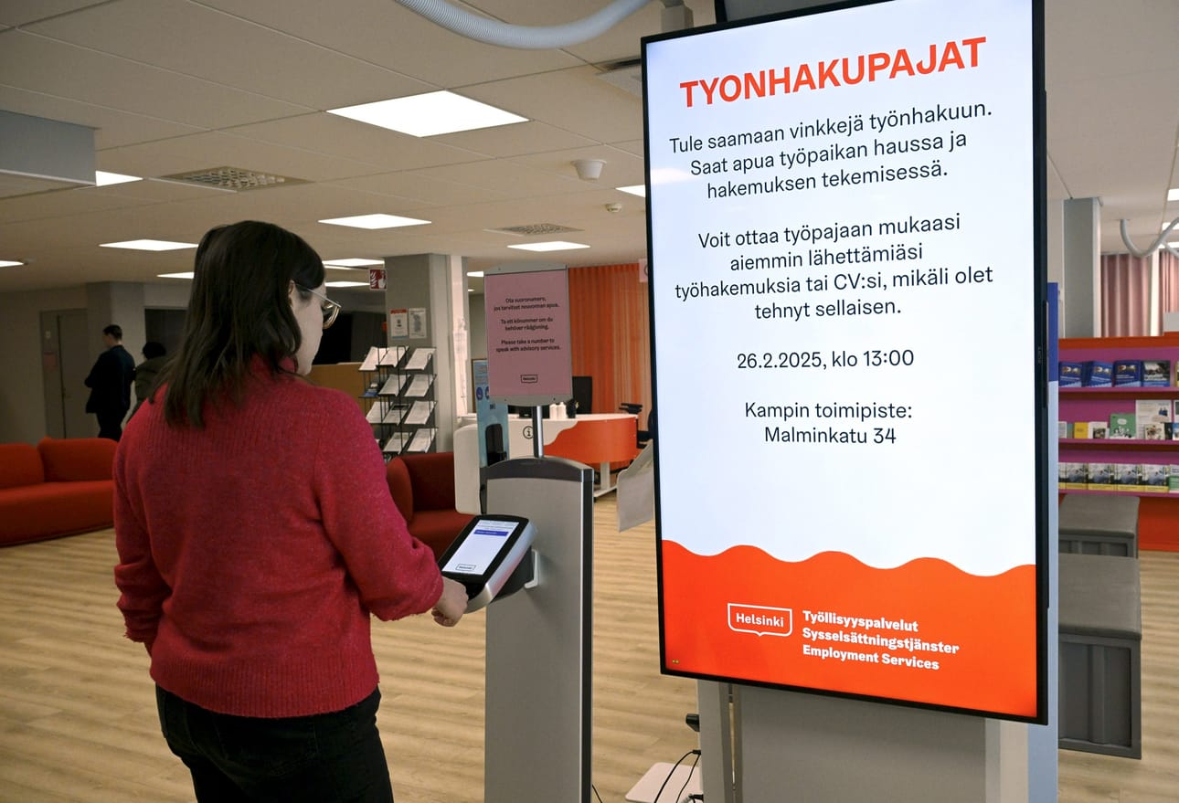 Laboren ennuste on, että työttömyys jämähtää noin 8,5 prosentin tasolle vuoteen 2027 asti. Arkistokuva. LEHTIKUVA / Markku Ulander