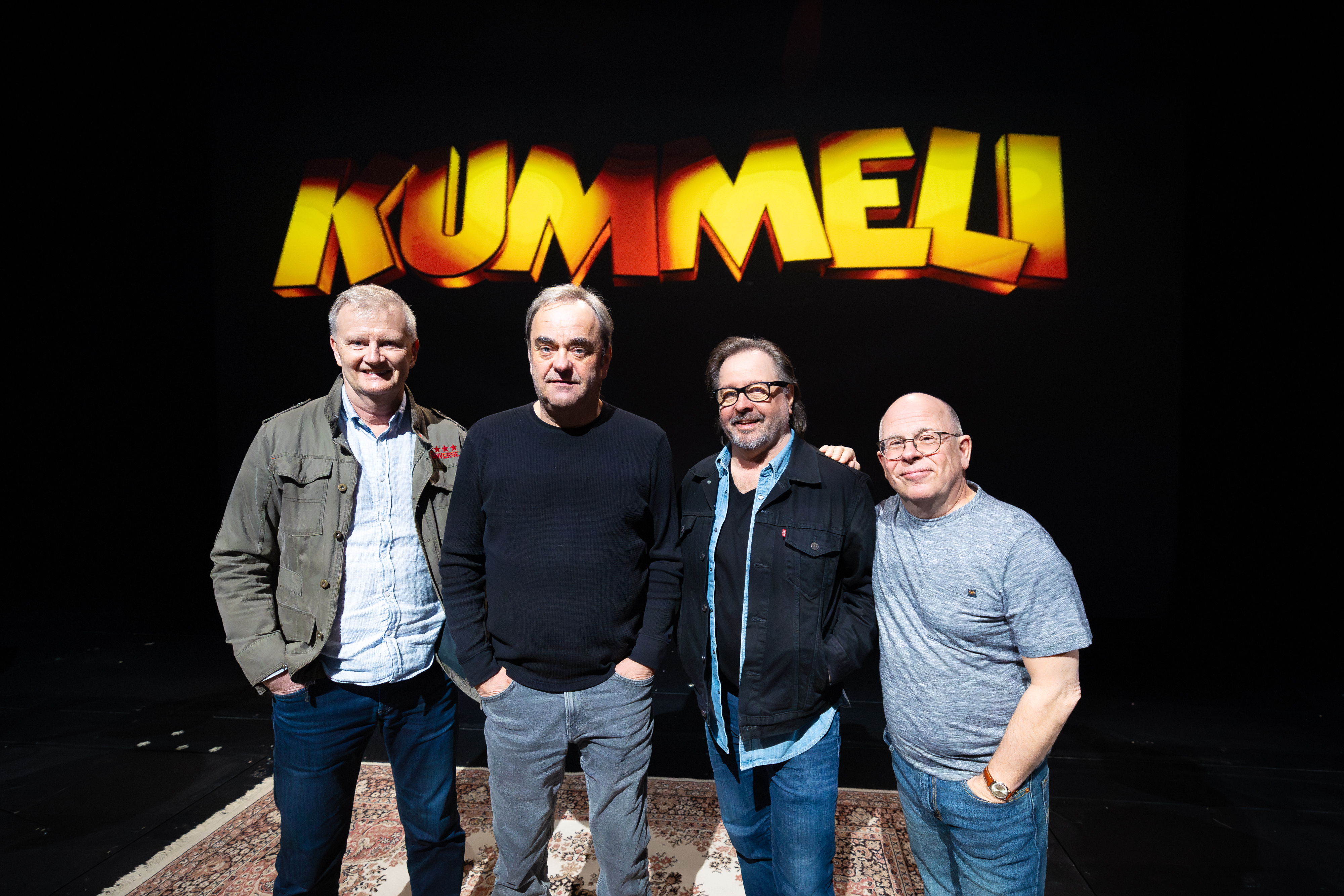 Kummeli toi nostalgian Seinäjoelle – Sketsiryhmä avasi kulissien ovet faneille