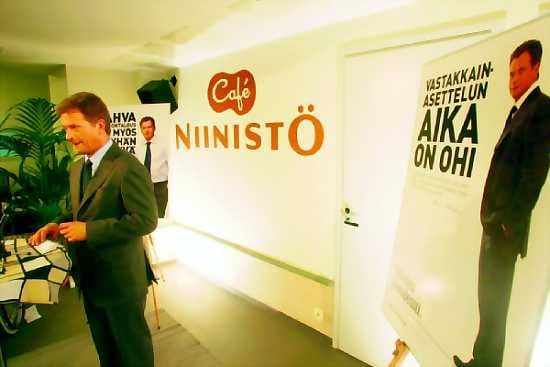 Pankinjohtaja Sauli Niinistö on nimetty virallisesti kokoomuksen presidenttiehdokkaaksi.