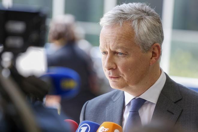 Ranskan valtiovarainministeri Bruno Le Maire puolusti Ranskan oikeutta päättää verotuksestaan Yhdysvaltain määräämästä selvityksestä huolimatta. KUVA: JULIEN WARNAND / EPA