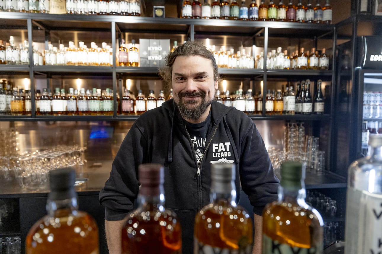 Kymmenen vuotta siihen meni, nyt ruisviskien perusvalikoima on valmis, sanoo Kyrö Distilleryn päätislaaja Kalle Valkonen.