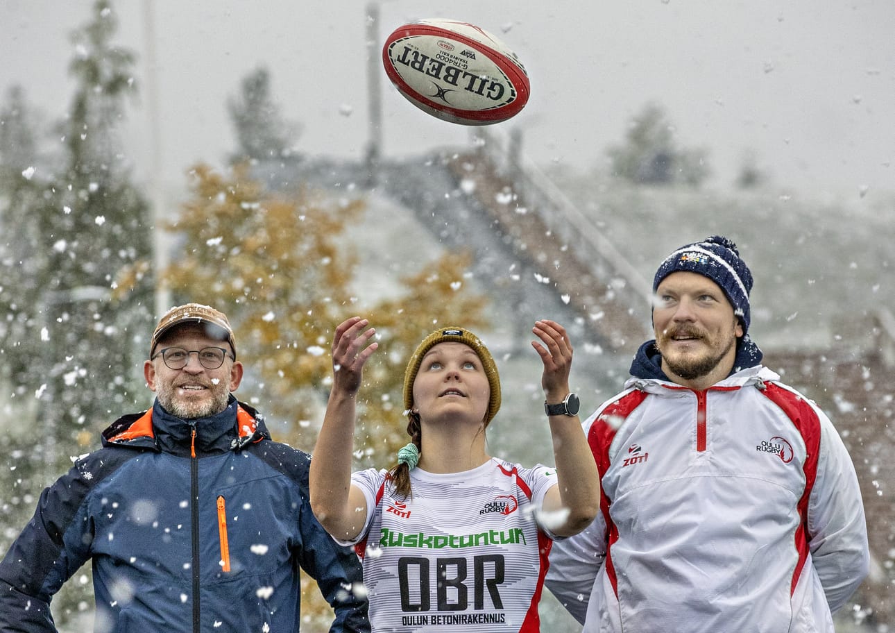 Daryn Hiltunen (vas.), Suvi Lohilahti ja Jussi Jokitalo ovat intohimoisia rugbyihmisiä, joita pohjoisen paikoin arktiset olosuhteet eivät hätkäytä.