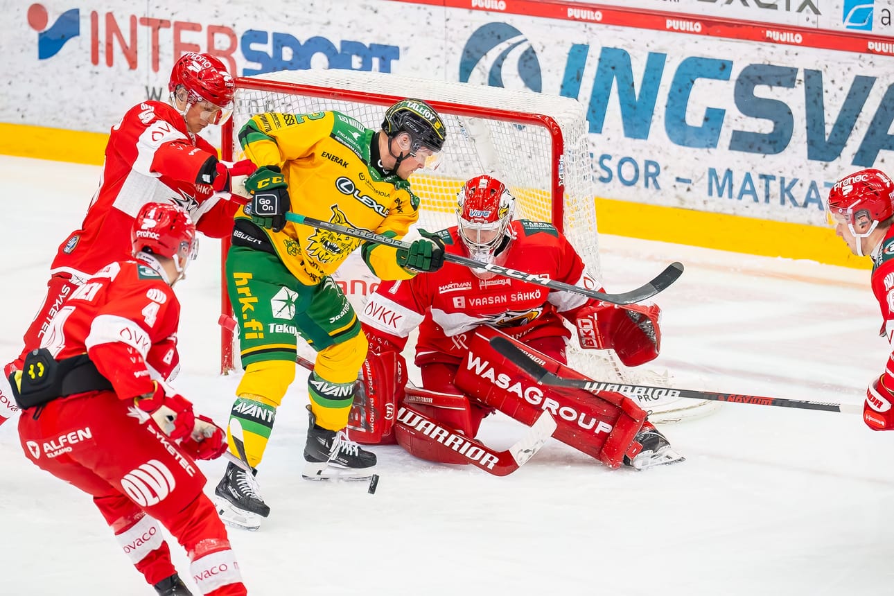 Masi Härkönen pelasi jälleen kelpo ottelun Sportin maalilla.