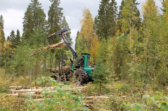 Monipuolista metsäyrittäjyyttä esiteltiin Ruukissa syyskuun lopulla. Kuva Risto Mulari