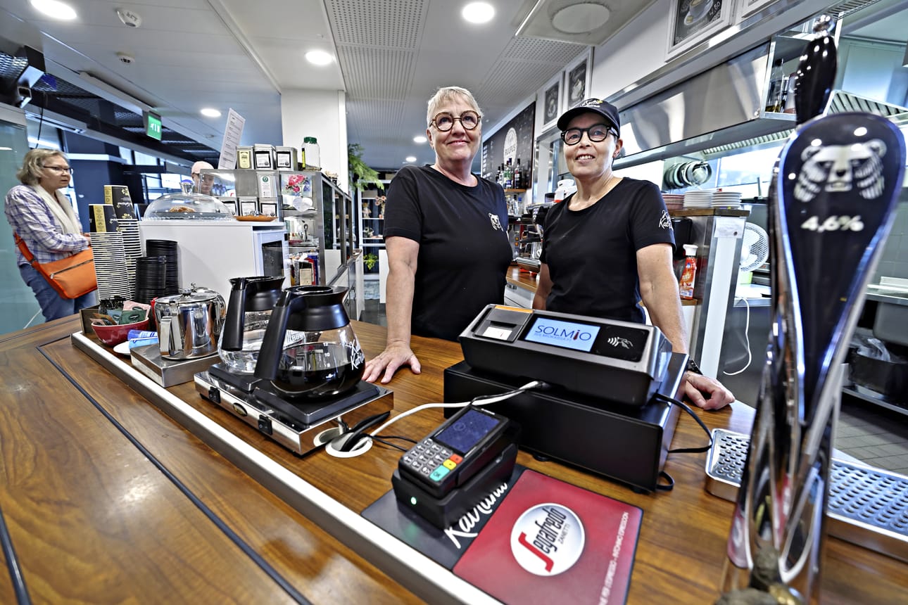 – Yritys jatkaa toimintaa Bistro Ruufuksena Kurikassa, kertovat yrittäjät Maija Välimäki ja Maikki Haara.
