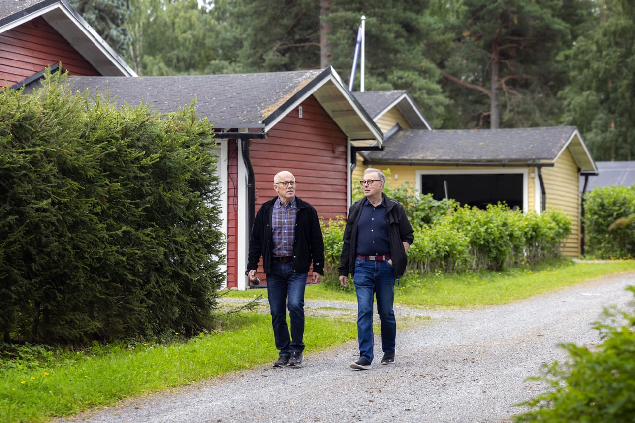 Matti Autiolla ja Jussi Pihlajamaalla on lämpöiset muistot lapsuuden Peipposesta. Jokaisessa talossa asui lapsia, ja kavereita riitti.