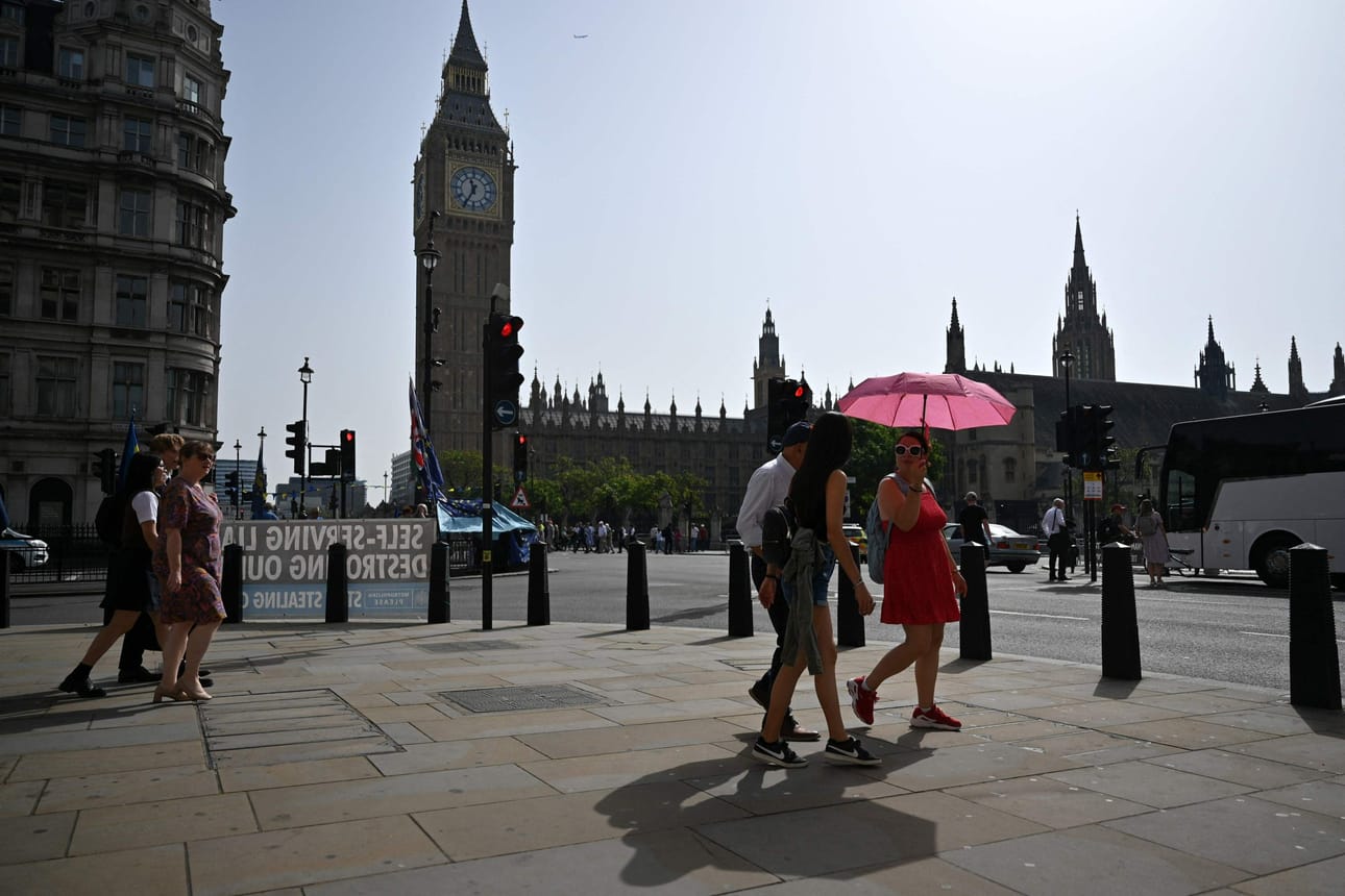 Britannia kertoo pidättäneensä miehen, jonka epäillään vakoilleen Kiinan hyväksi. Sunday Times -lehden mukaan mies toimi tutkijana Britannian parlamentissa. LEHTIKUVA/AFP