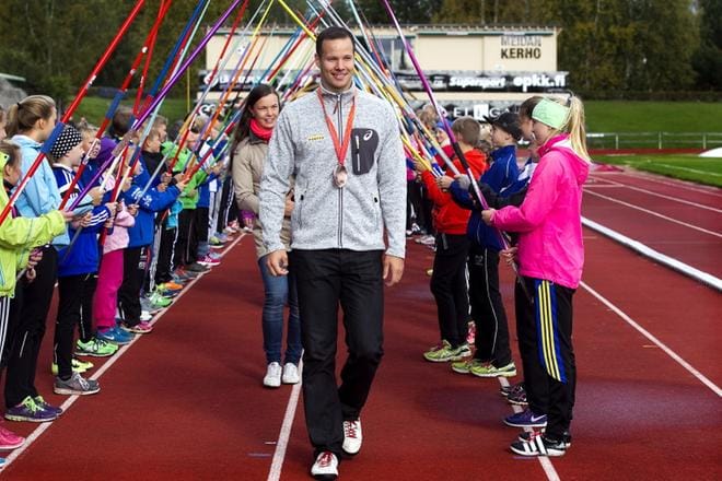 Tero Pitkämäen ja Niina Kelon lasten päivähoitojärjestelyt nousivat tapetille, kun Seinäjokinen-lehti uutisoi heidän maksattaneen lastensa päivähoidon Ilmajoen kunnalla. ARKISTOKUVA: JOUKO HÄNNINEN