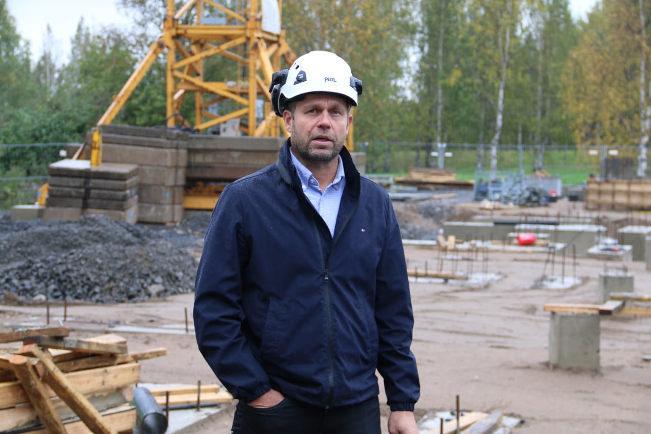 Tornion Miukissa TSV-Rakennus on aloittanut 31 huoneistoa käsittävän kerrostalon rakentamisen. Kaksikolmasosaa niistä on yrittäjä Tuomo Svennin mukaan jo varattu.