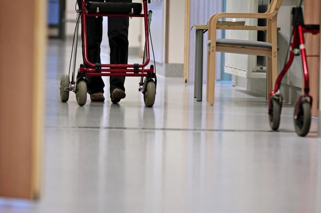 Sundomin Kårkullan vanhainkodin koko yksikkö on asetettu karanteeniin ja heille tehdään koronavirustestit. Arkistokuva: Maria Mäki