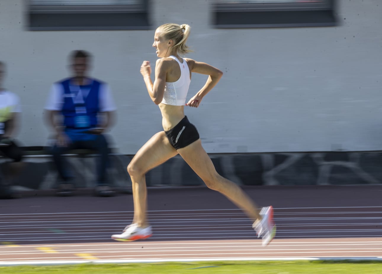 Camilla Richardsson juoksi viime vuonna 5000 metrillä Raatin kenttäennätyksen.