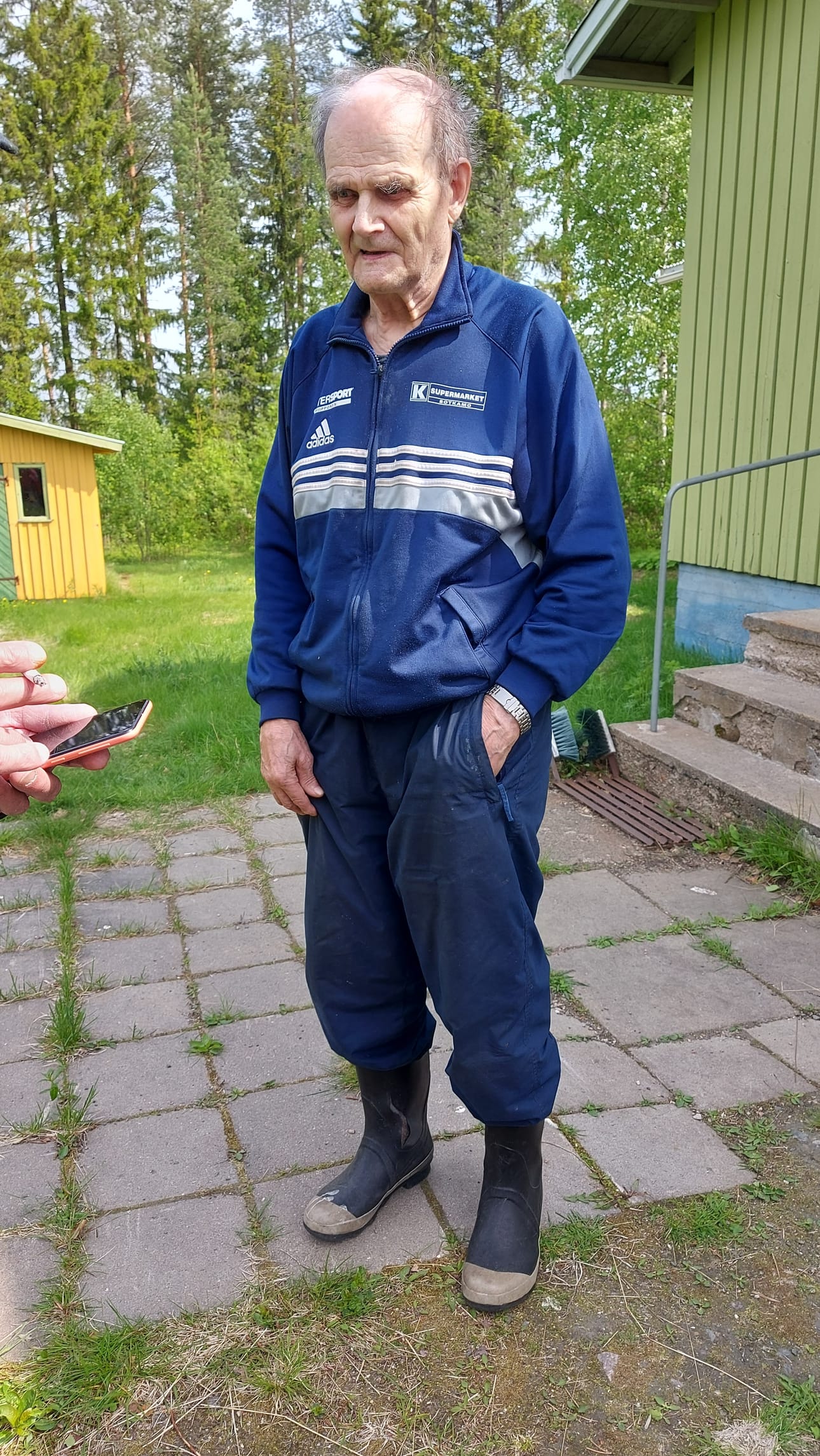 Poliisin välittämä kuva kadonneesta miehestä.