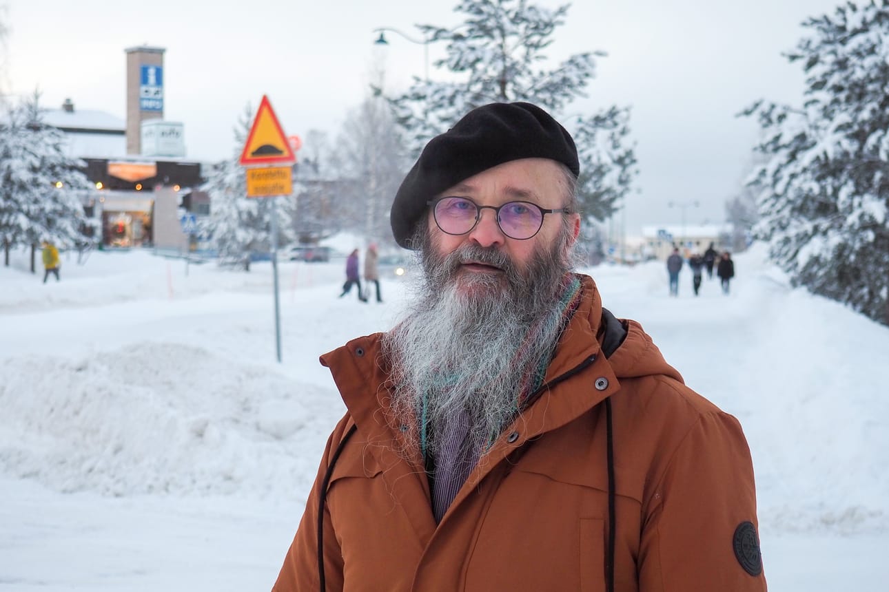Kemijärven uusin historiateos päättyy 2020-luvulle, jolloin pumppuvoimalaitokset keskusteluttavat ja kaupunkia johtaa ensimmäistä kertaa nainen, kertoo teoksen kirjoittanut tutkija Jouni Kauhanen.