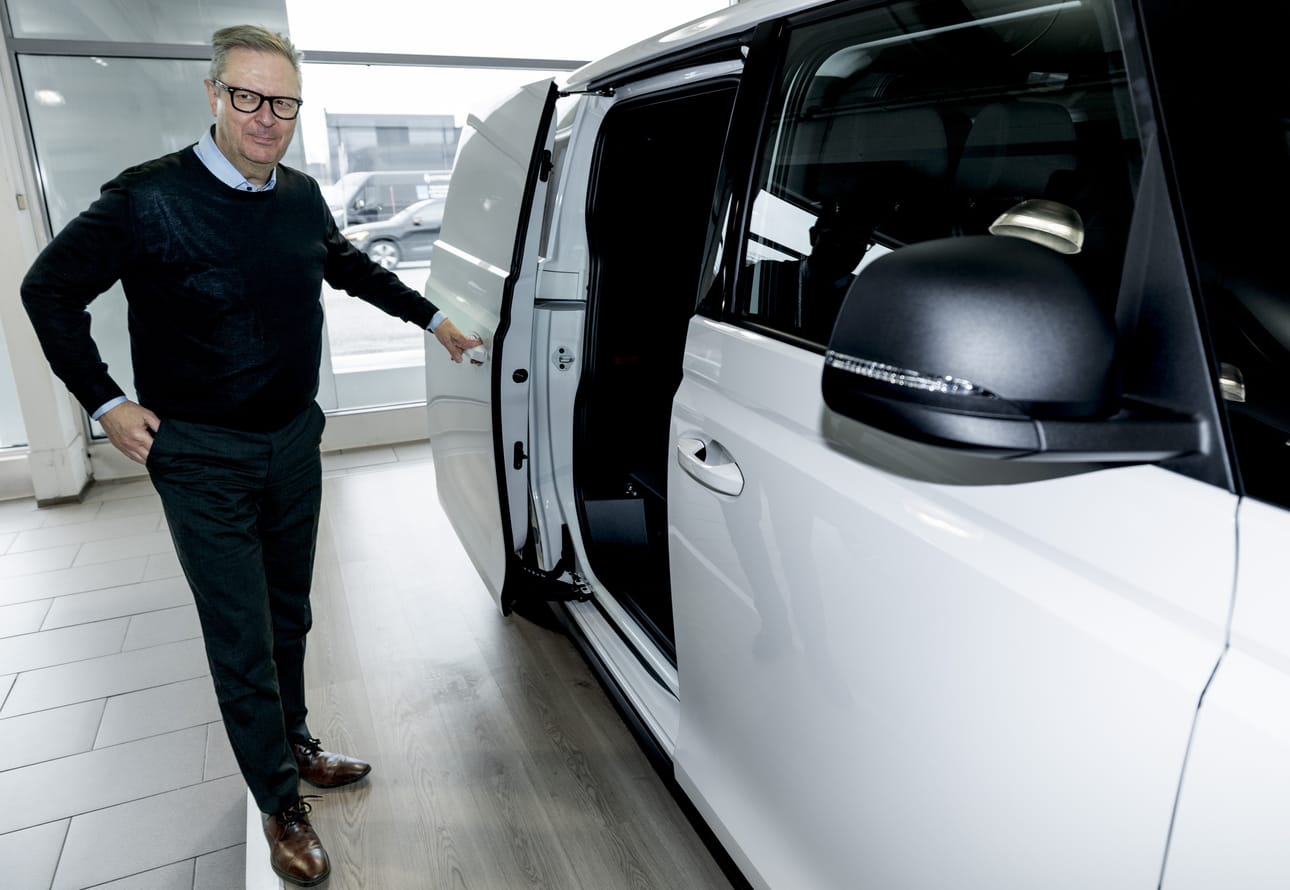 Kevät antaa piristysruiskeen myös käyttöautopuolelle, kertoo automyyjä Markku Alasuutari.