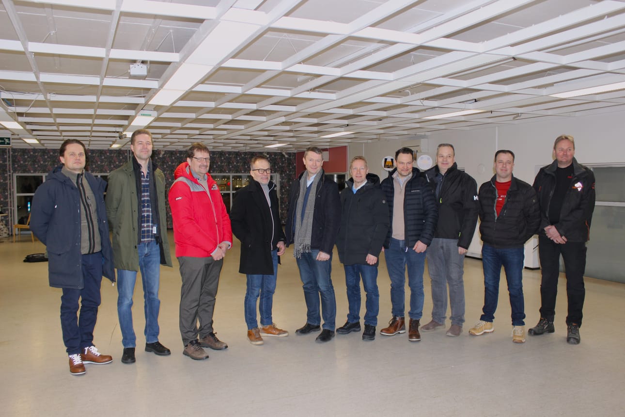 Talaksen kiinteistön ostivat Kai Pihlaja, Peter Pihlaja, Tommy Sigg, Erkki Päkkilä, Tomas Lindfors, Olav Hermansson, Eero Haapala, Petri Pihlajaniemi, Jussi Ulfves ja Petri Patoranta.