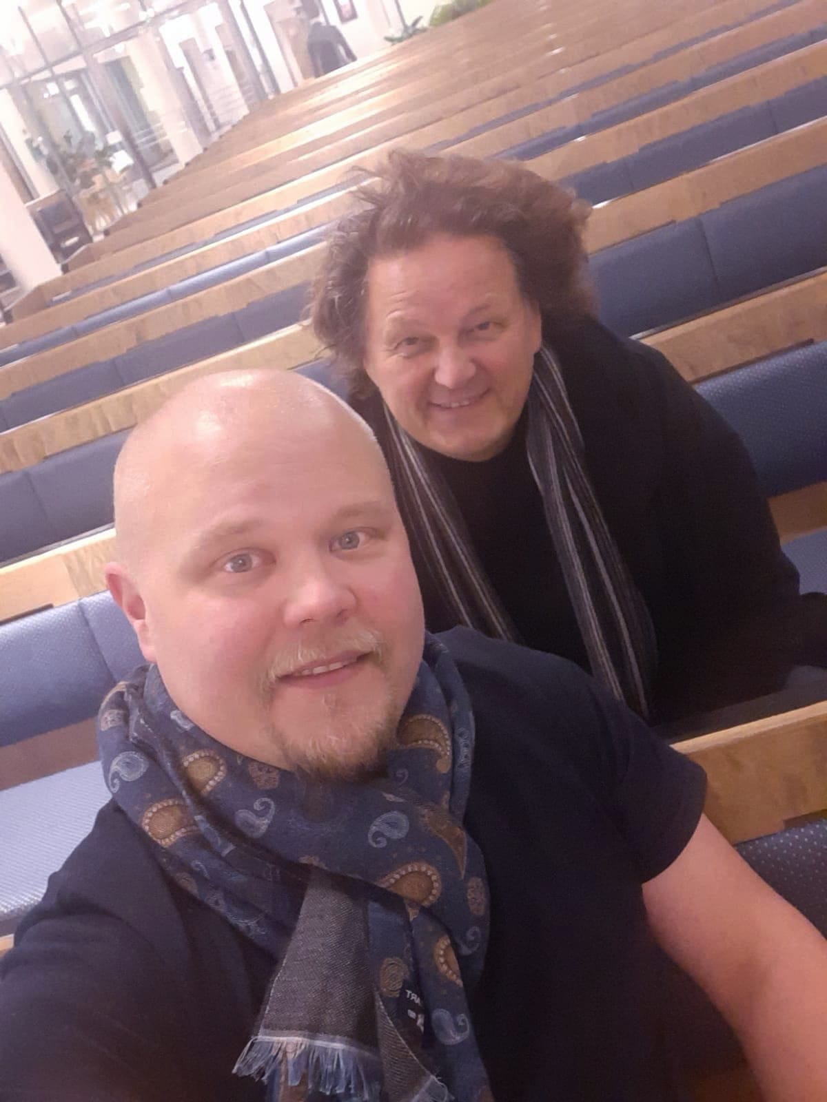 Johannes Vatjus ja Jouni Somero harjoittelivat loppusyksyllä Haapaveden kirkossa joulukonserttien ohjelmistoa.