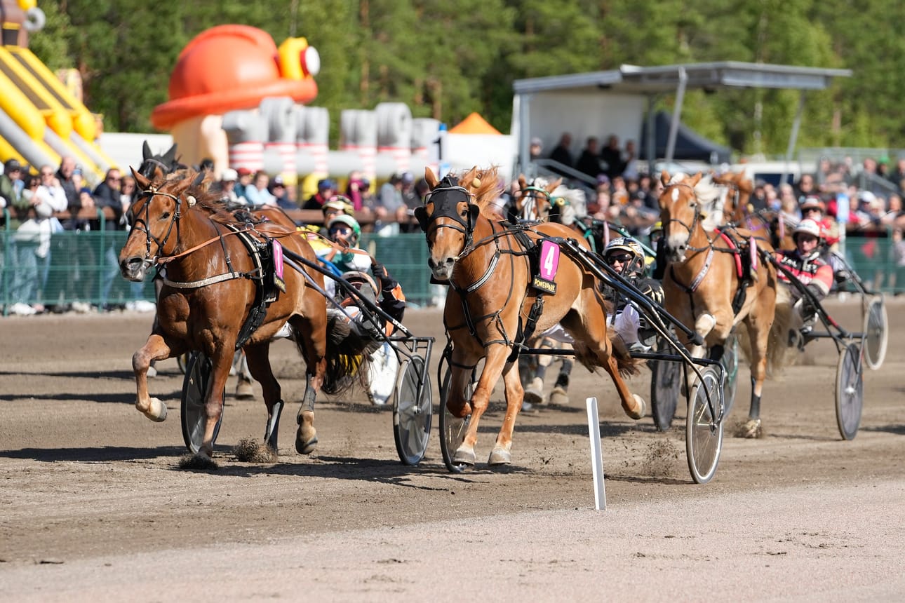 Lumi-Oosa kurotti voittoon turvan mitalla.