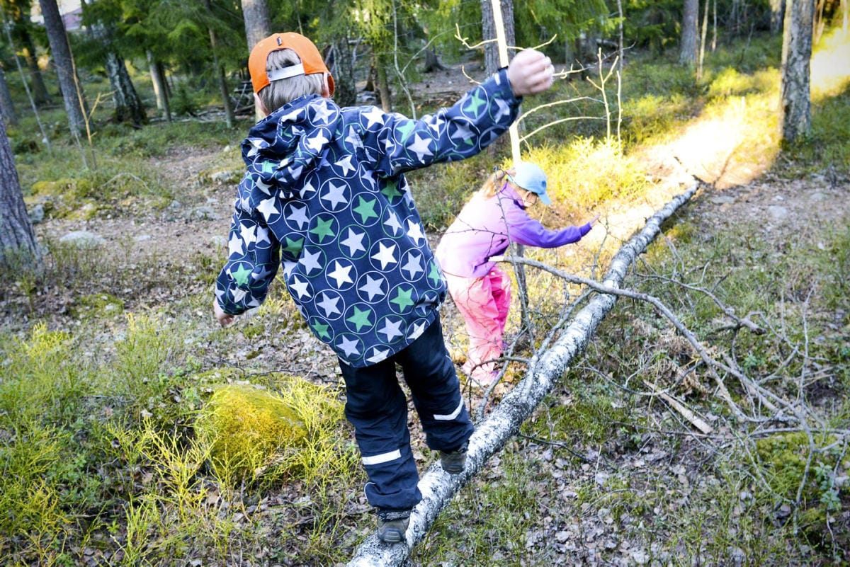 Liikunnan ja ulkoilun ei välttämättä tarvitse olla ohjattua harrastustoimintaa. LEHTIKUVA / AKU HÄYRYNEN