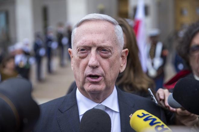 Yhdysvaltain puolustusministeri Jim Mattis puhui toimittajille Pentagonissa 13. marraskuuta. Arkistokuva. KUVA: EPA/ERIK S. LESSER