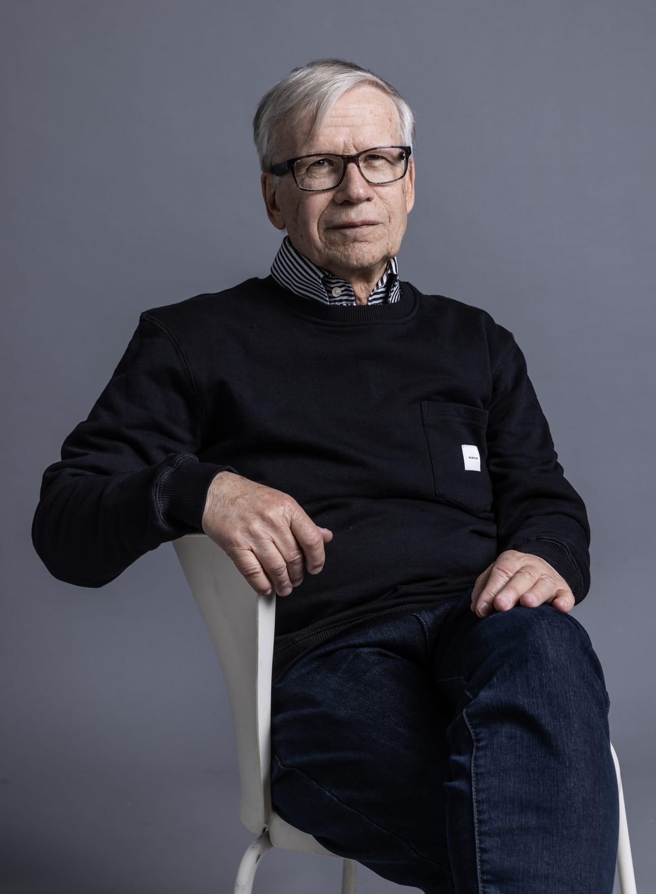 Antti Kujala on Helsingin yliopiston Suomen ja Venäjän historian dosentti. Hän on kirjoittanut runsaasti teoksia poliittisesta historiasta sekä sota- ja yhteiskuntahistoriasta.