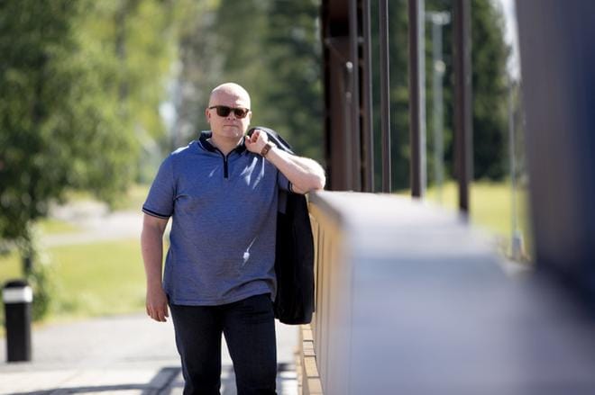 Pohjalaislähtöinen suurlähettiläs Mikko Hautala tuntee maailman tilan. Häntä kannattaa kuunnella. KUVA: JAAKKO ELENIUS