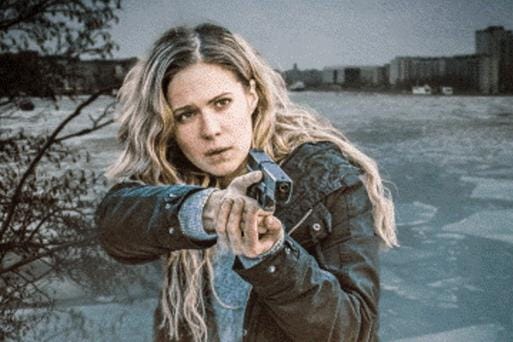 Pihla Viitala on rikosetsivä Sofia Karppi Helsingin poliisin murharyhmästä Karppi-sarjassa. KUVA: